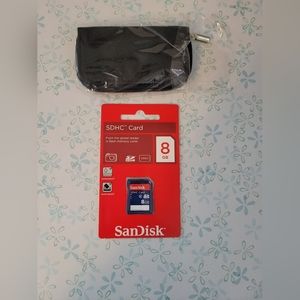 SanDisk SD card 8 GB with a new storage case NIB
